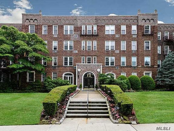 2nd image of 12 Hamilton Pl APT B9
