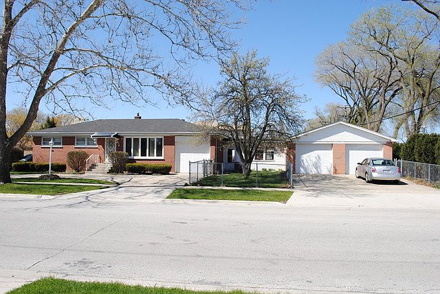 1st image of 4601 N Oriole Ave