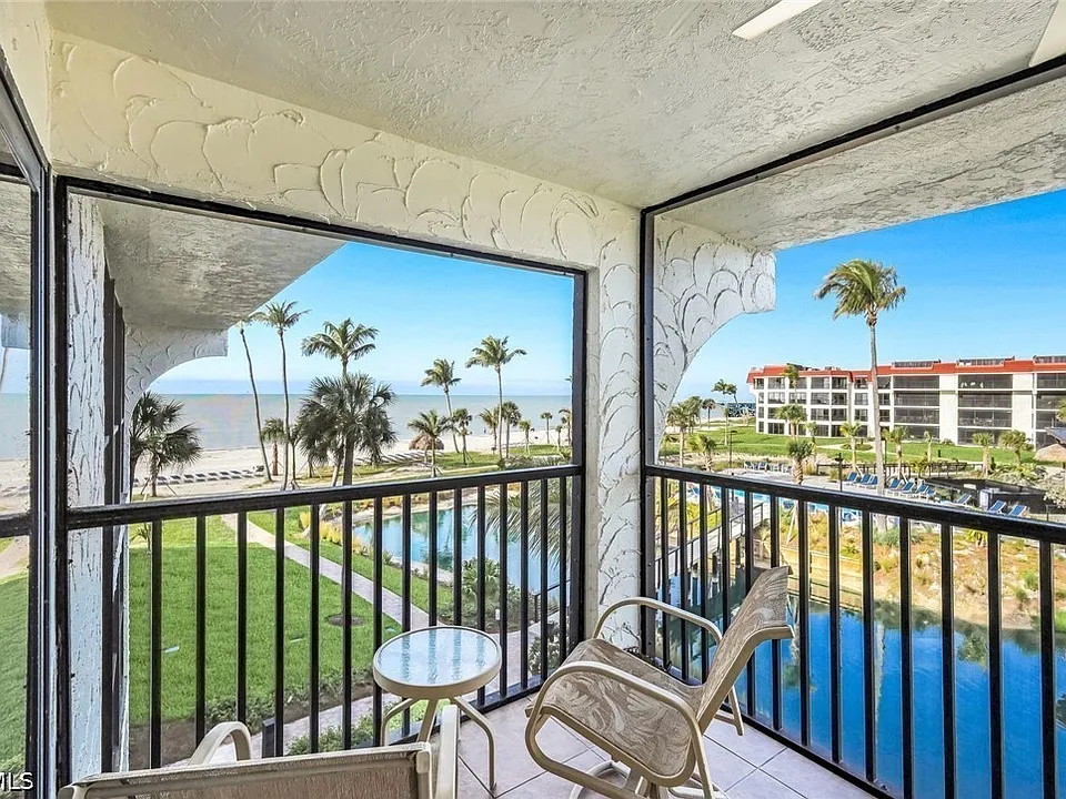 2445 W Gulf Dr #32E