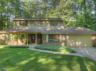 2763 Hickorywood Ln SE, Grand Rapids, MI 49546