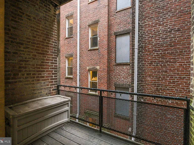 1417 Chapin St NW #203 — Photo 8