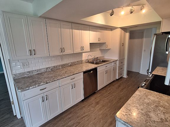 4th image of 1311 Idlewood Dr