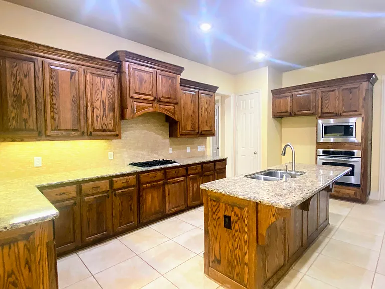 11563 Avondale Dr — Photo 7
