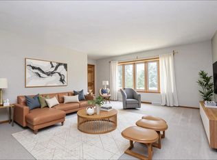 7427 S Shepard Ave, Oak Creek, WI 53154