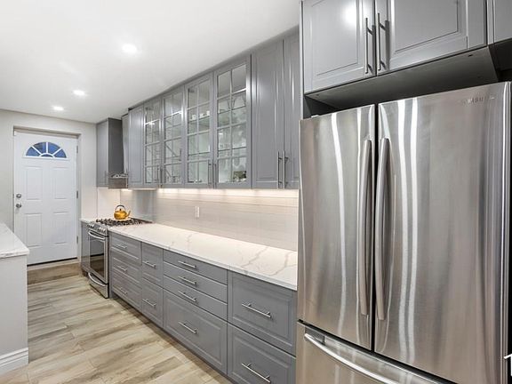 5th image of 2331 Ocean Ave APT 1E