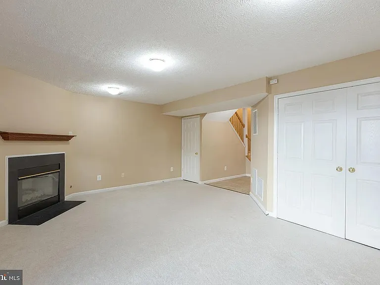 2424 Wheat Meadow Cir #2424 — Photo 28