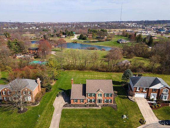 3rd image of 8052 Thistlewood Dr