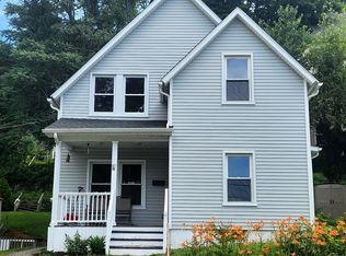 40 Oak St, Norwich, CT 06360
