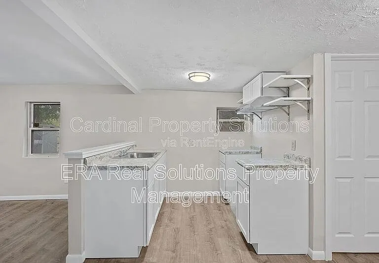 2520 Grand Blvd — Photo 1