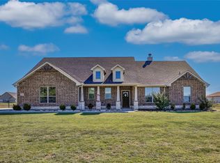 800 Ritchey Rd, Valley View, TX 76272