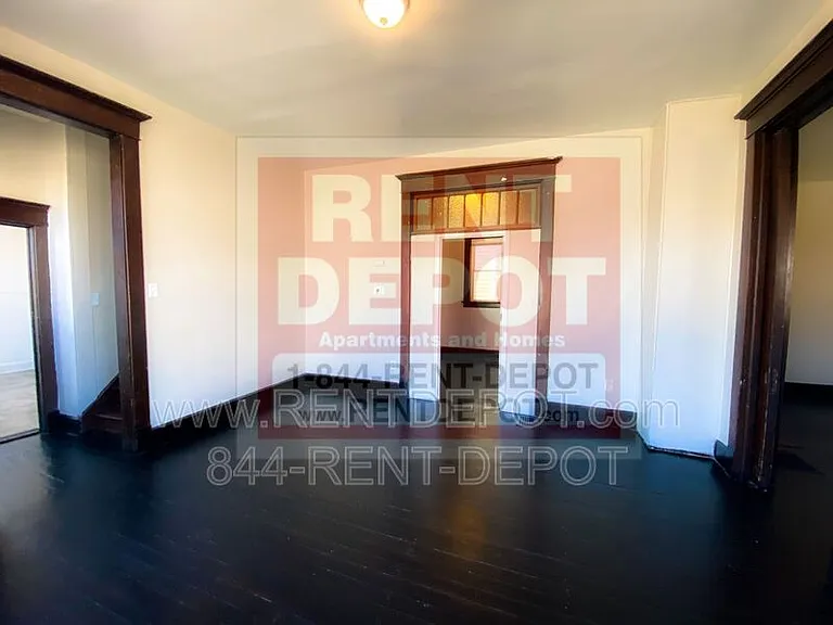 519 E Michigan St — Photo 11