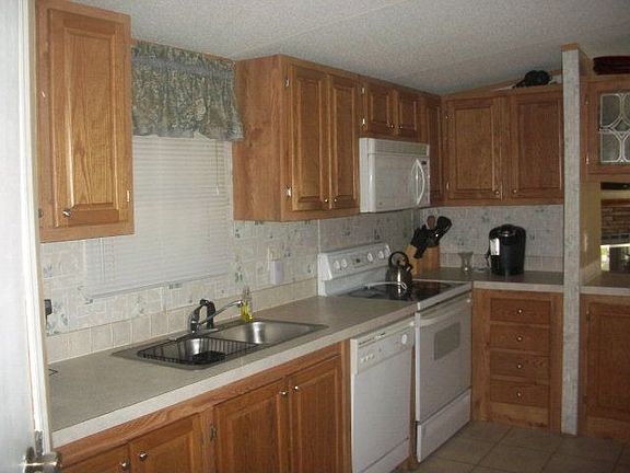 3rd image of 313 John Edward Ln
