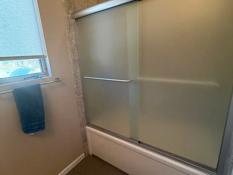 3rd floor full bathroom