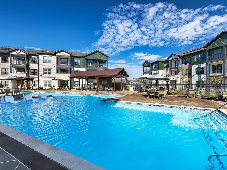 larkspur at creekside 014