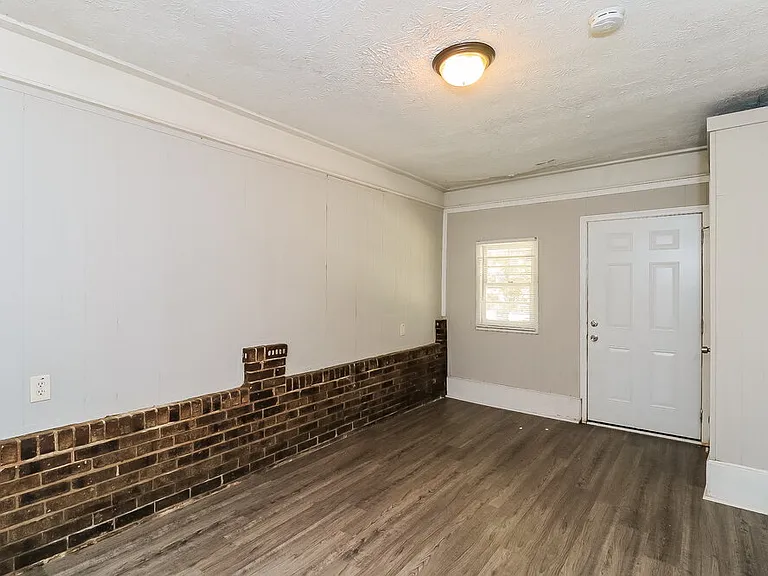 851 Grayson Hwy — Photo 13