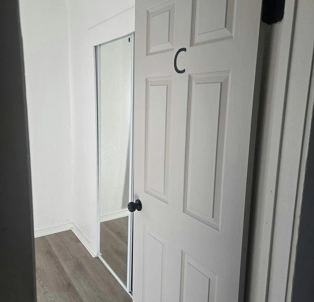 1545 West 30th Street, Unit R3 — Photo 2
