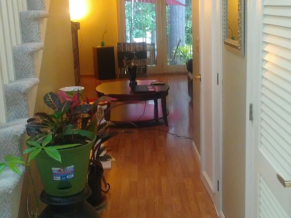 3rd image of 241 Stonebridge Dr