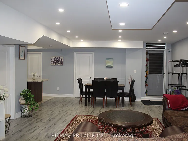 122 Garyscholl Rd #BASEMENT — Photo 5
