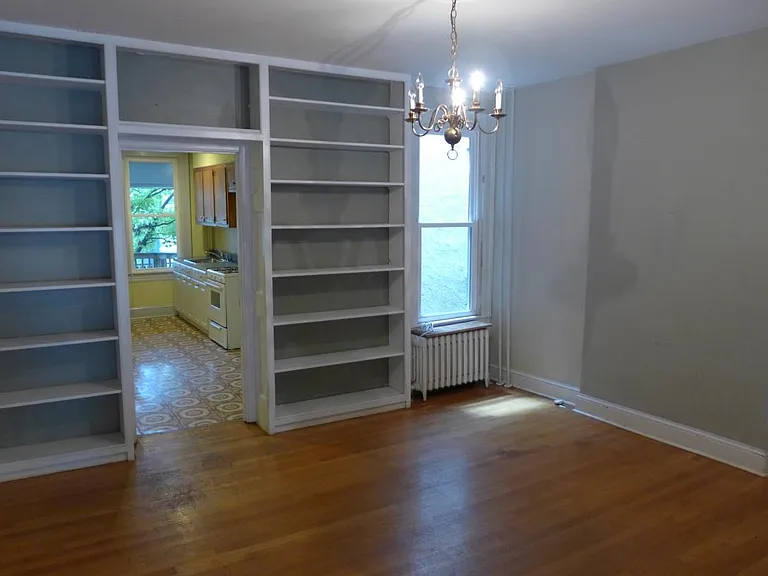 2934 Huntingdon Ave — Photo 11