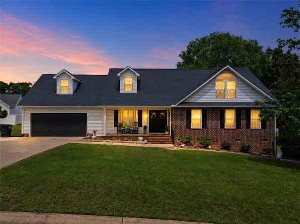 166 Amberwood Dr, Anderson, SC 29621