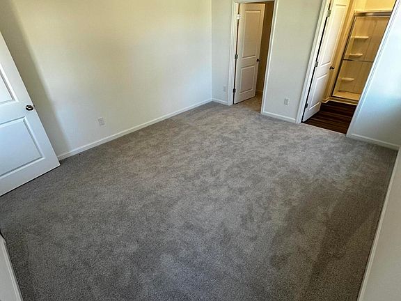 5th image of 21 ORIOLE Road