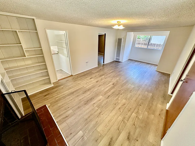 1137 Chestnut St — Photo 10