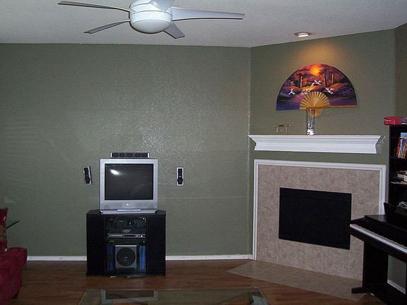 4th image of 406 Stanley Falls Dr