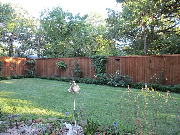 5th image of 5028 Meadowbrook Dr