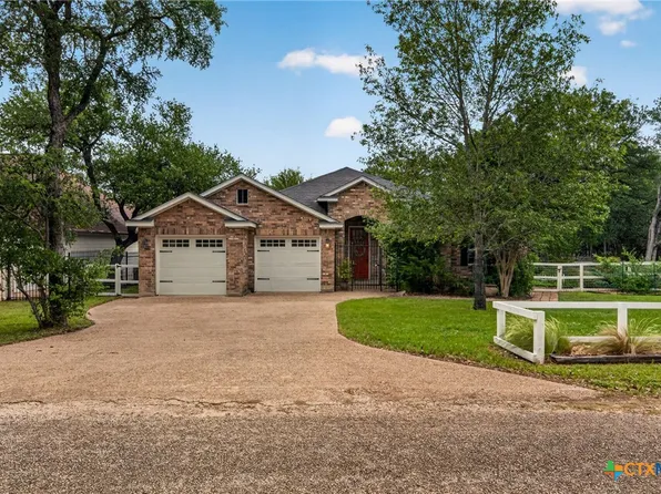 2 Sonata Cir, Wimberley, TX 78676