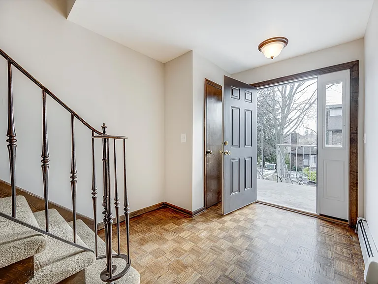 900 Valley Rd #B4 — Photo 8