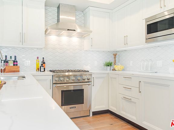 3rd image of 1500 S Beverly Dr Unit 102