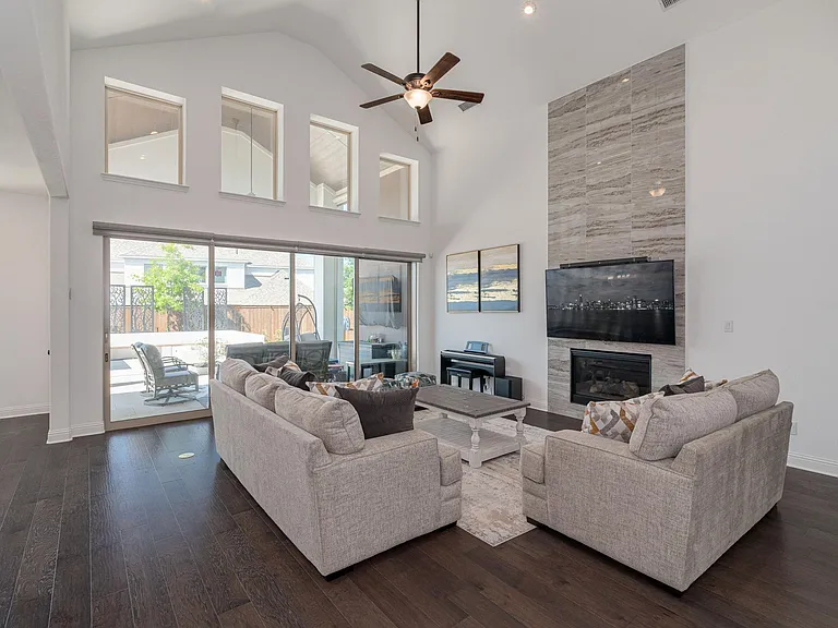 701 Star Meadow Dr — Photo 9