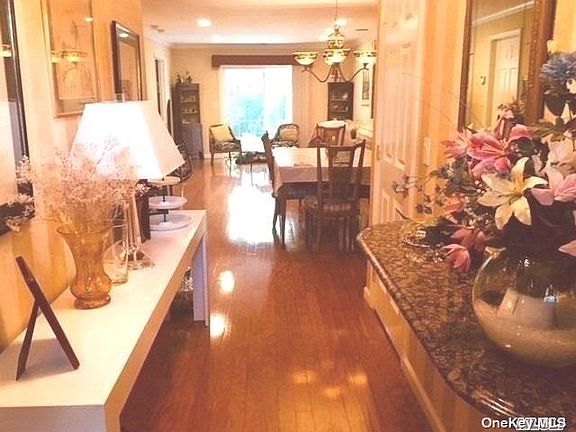 5th image of 1123 Savoy Dr