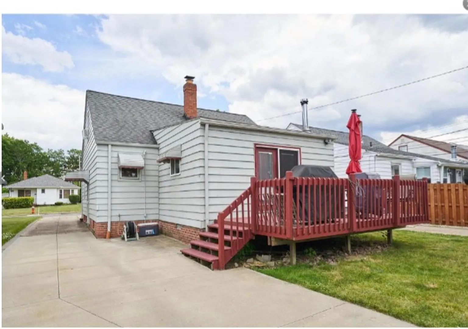 Spacious updated Garfield Hts. home — Photo 3