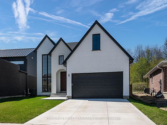 2nd image of 5 Hartland Cir