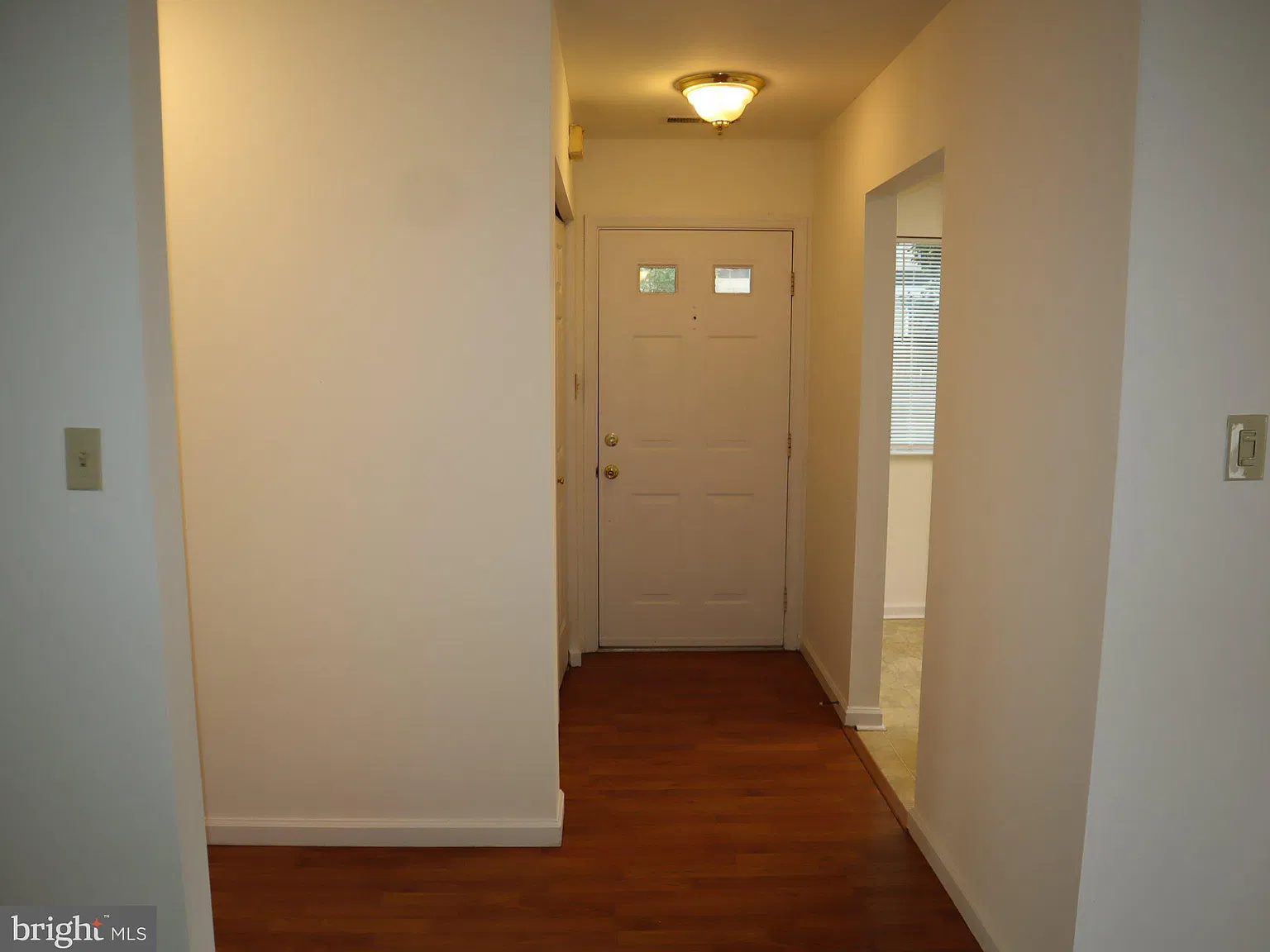 2 bed, 2.0 bath, 1162 sqft, $1,800 — Photo 2