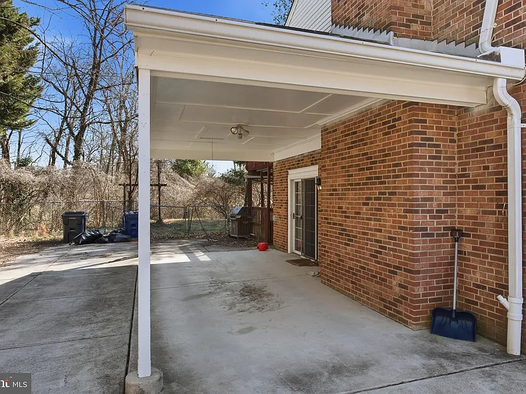 3343 Slade Run Dr — Photo 3