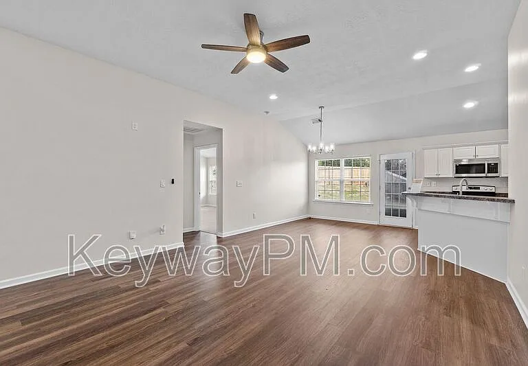 4060 Stone Pass Dr — Photo 3