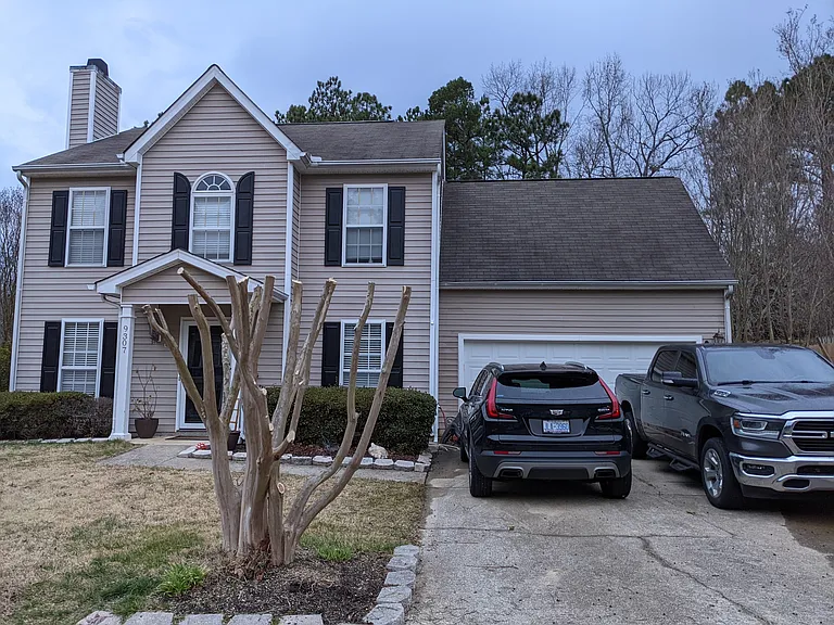 9307 Erinsbrook Dr — Photo 2