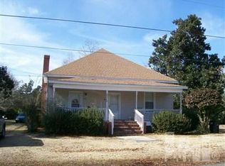 105 N McRae St, Burgaw, NC 28425
