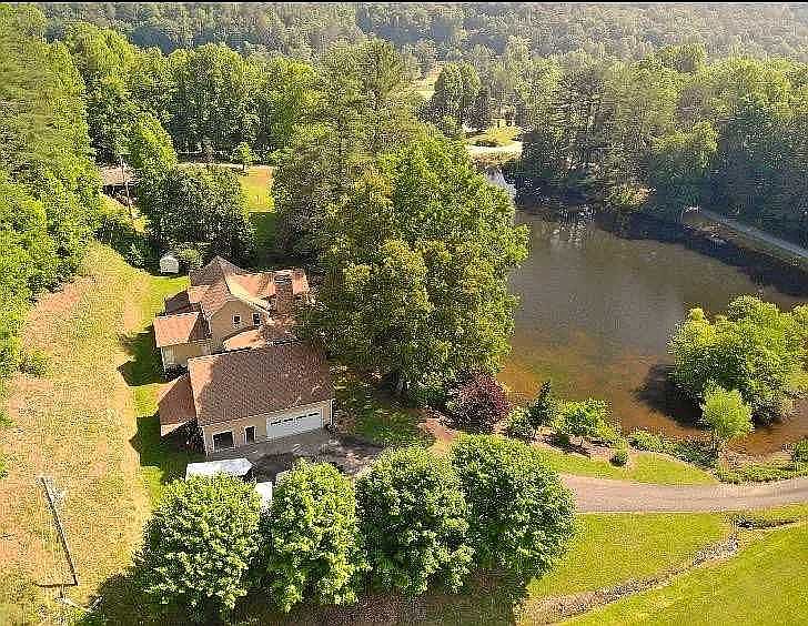 1st image of 190 Woodland Hts
