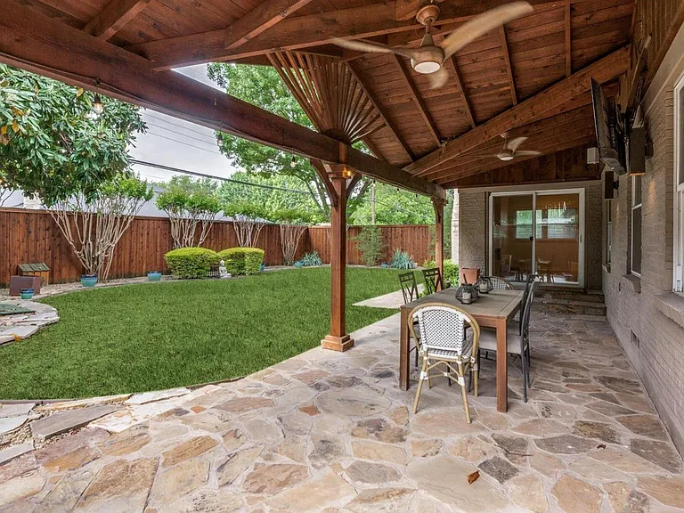 5820 Forest Ln — Photo 17