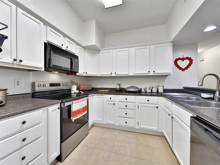 8100 Cambridge St #25 — Photo 13