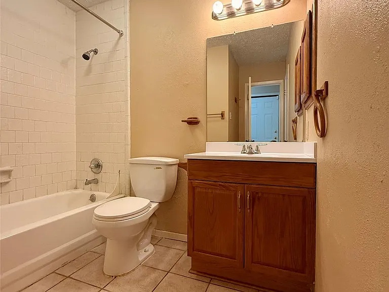 7118 Haven Creek Dr — Photo 6