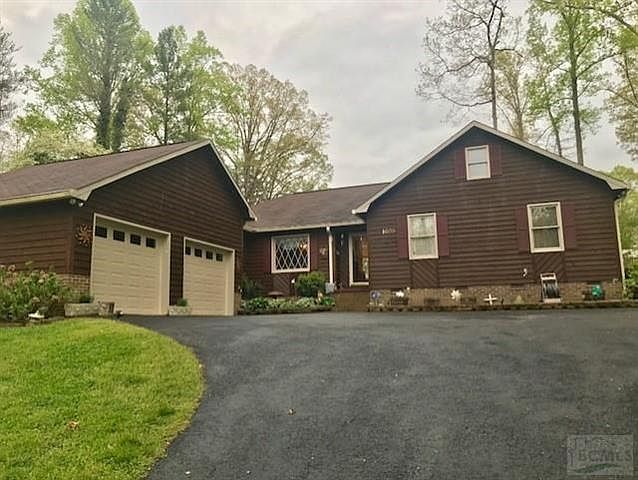 1st image of 1609 Holly Ct NW
