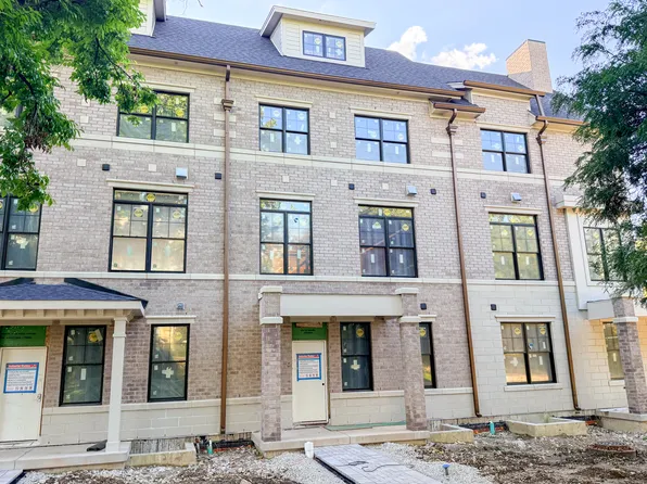 147 N Columbia St Unit 22, Naperville, IL 60540