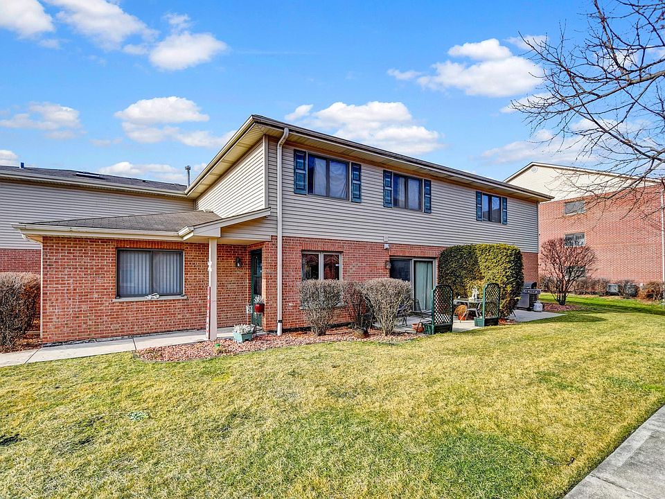 1st image of 11105 W Cove Cir #4B