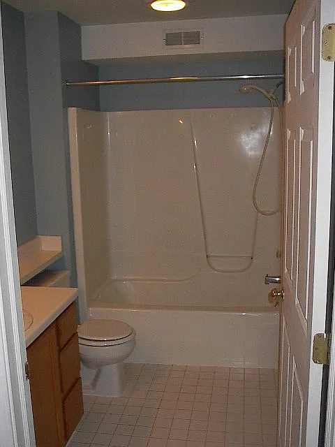 2 bed, 1060 sqft, $1,550 — Photo 4