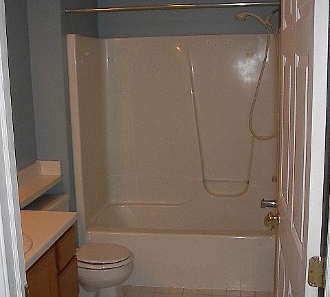 4th image of 607 Curzon Ct