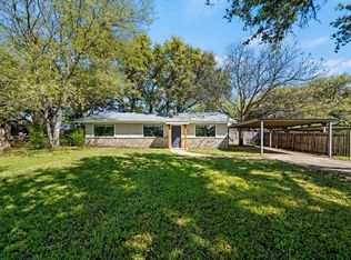 512 W Pecan Drive, Johnson City, TX 78636